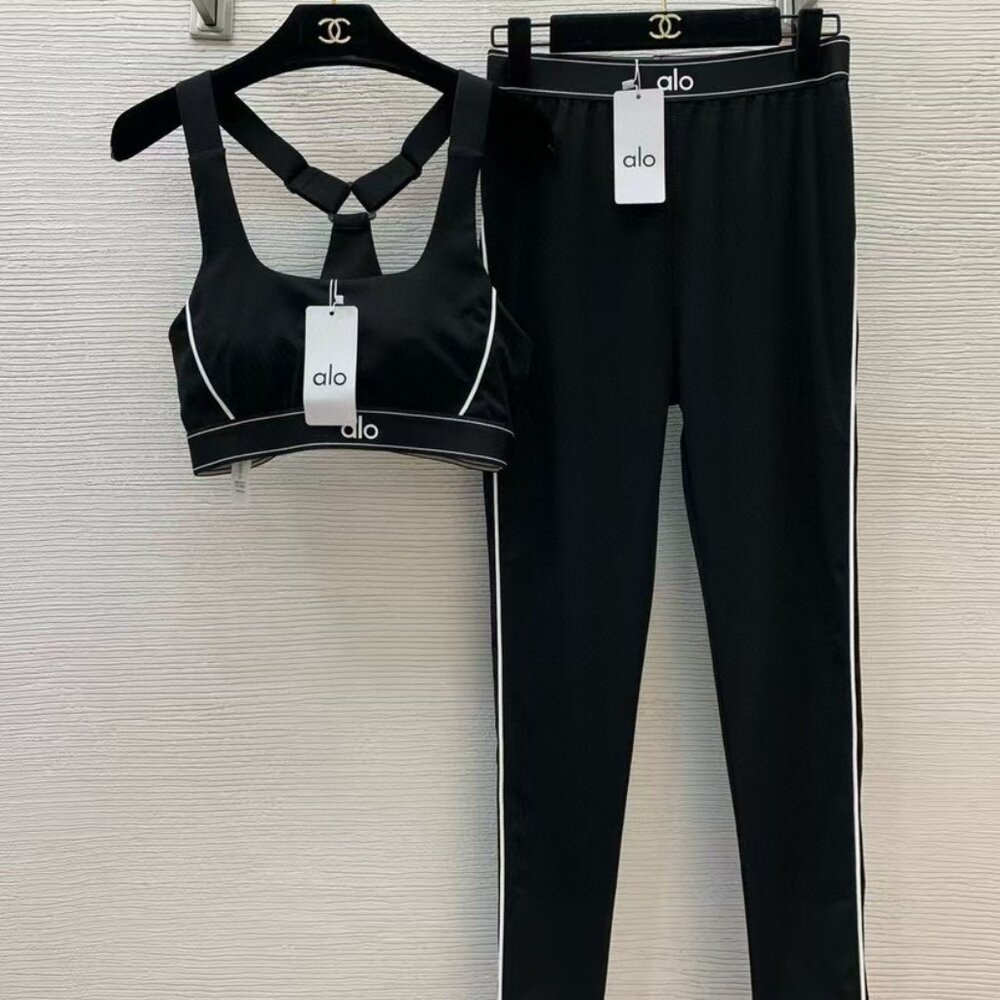 ALO Yoga Black Sports Bra & Leggings Set with White Piping
